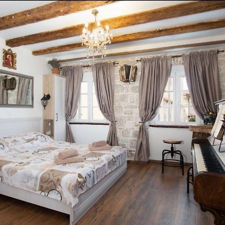 Domus Maximus Apartment Pula Ngoại thất bức ảnh