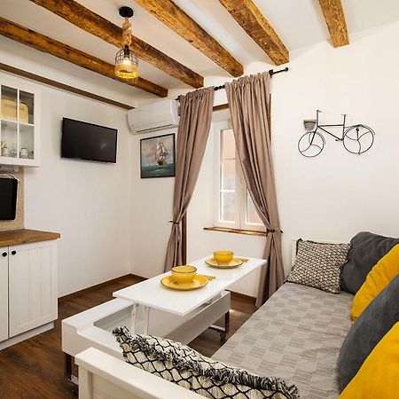 Domus Maximus Apartment Pula Ngoại thất bức ảnh