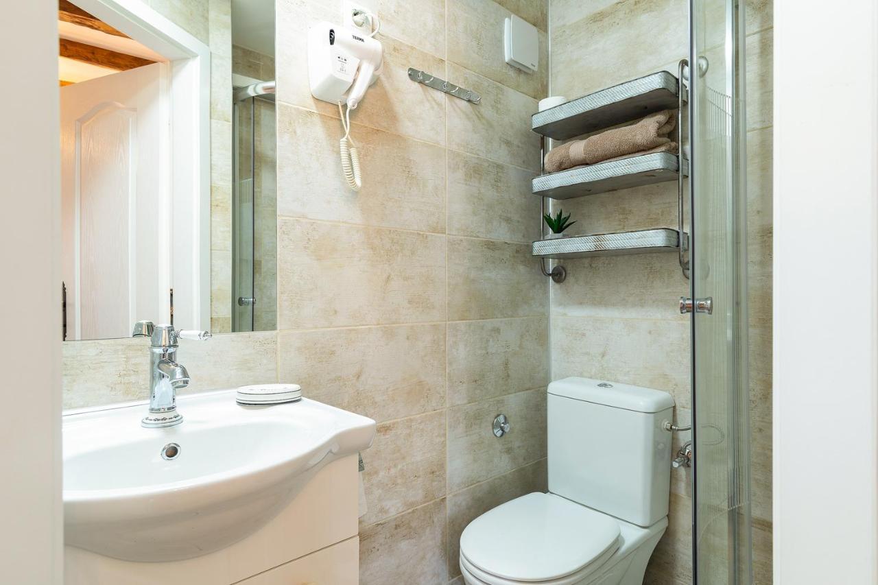 Domus Maximus Apartment Pula Ngoại thất bức ảnh