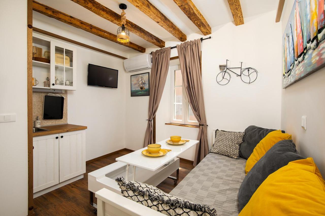 Domus Maximus Apartment Pula Ngoại thất bức ảnh